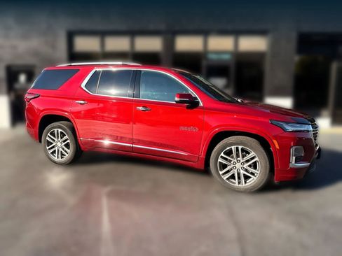 Used 2022 Chevrolet Traverse High Country w/ LPO, Floor Liner Package image 7