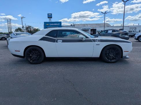 Used 2023 Dodge Challenger R/T Scat Pack w/ T/A Package RWD image 9