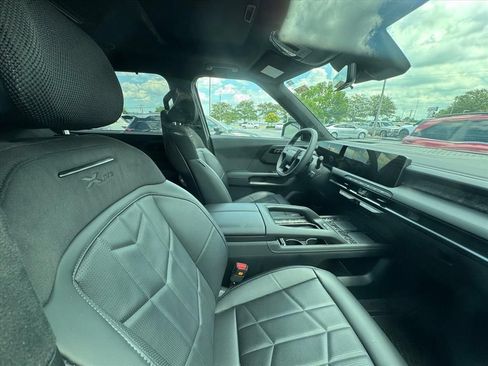 Used 2027 Kia Telluride SX Prestige X-Pro AWD/4WD image 3
