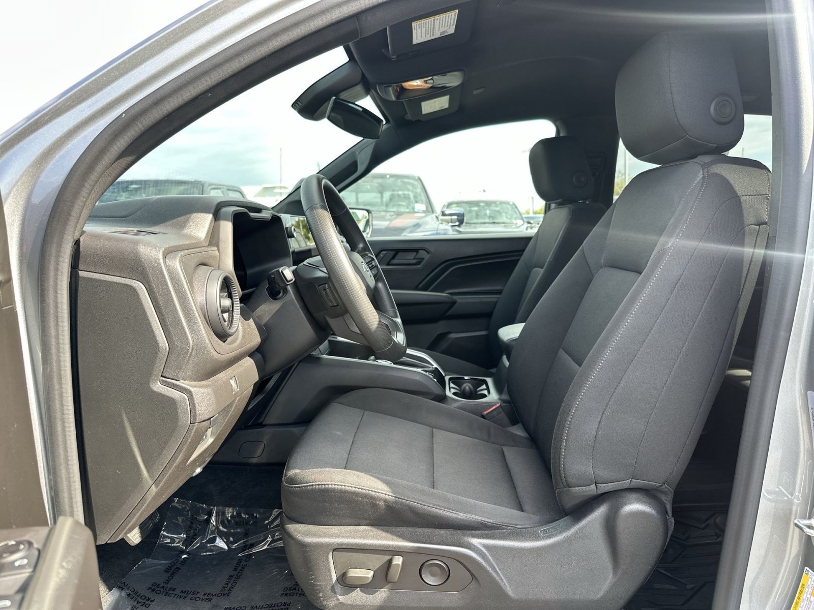 Used 2023 Chevrolet Colorado Trail Boss w/ Technology Package AWD/4WD image 14