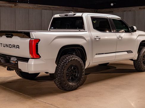 Used 2022 Toyota Tundra Platinum image 10