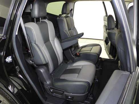 Used 2024 Subaru Ascent Onyx Edition image 20