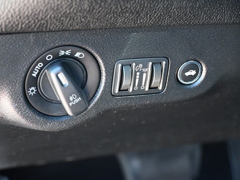 Used 2021 Dodge Challenger R/T Scat Pack RWD image 17