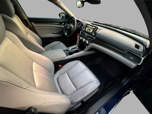 Used 2018 Honda Accord EX image 45