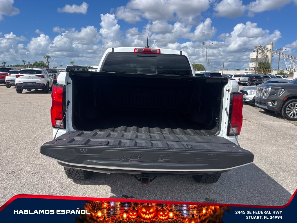 Used 2025 Chevrolet Colorado ZR2 w/ Technology Package AWD/4WD image 10