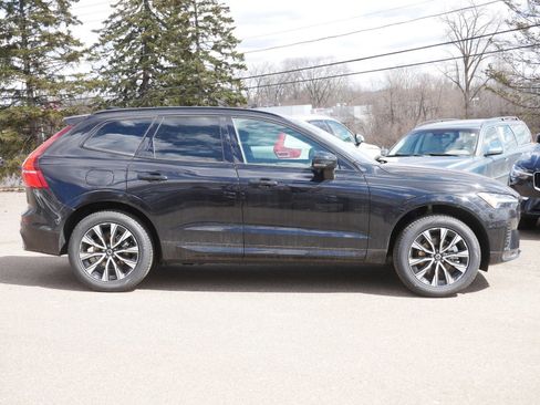 New 2025 Volvo XC60 B5 Core w/ Protection Package Premier image 2