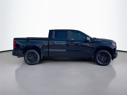 Used 2025 Chevrolet Silverado 1500 Custom image 8