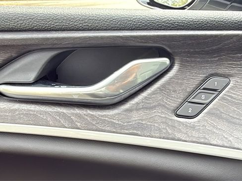 New 2025 Jeep Grand Cherokee Limited image 18