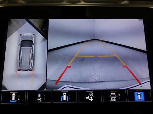 Used 2022 Chevrolet Equinox RS w/ Infotainment Package AWD/4WD image 13