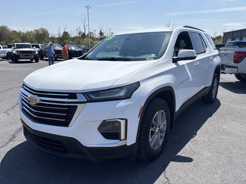Used 2023 Chevrolet Traverse LT AWD/4WD image 13