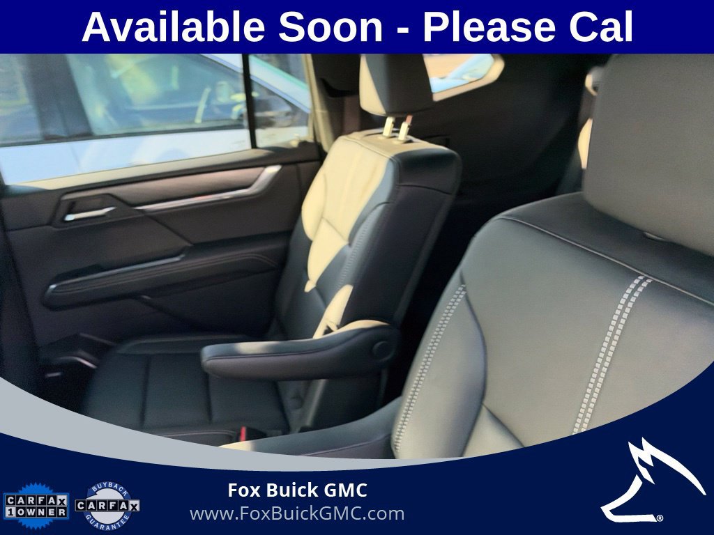 Used 2025 GMC Acadia Elevation w/ Elevation Premium Package AWD/4WD image 7