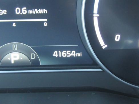 Used 2022 Kia Niro EX image 41