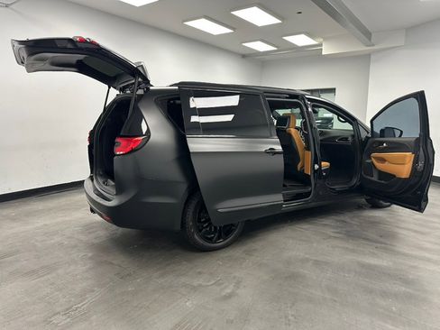 Used 2022 Chrysler Pacifica Pinnacle image 24