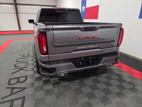 Used 2022 GMC Sierra 1500 Denali w/ Denali Premium Package image 11