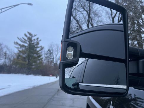 Used 2017 Chevrolet Silverado 3500 LTZ w/ Duramax Plus Package image 23