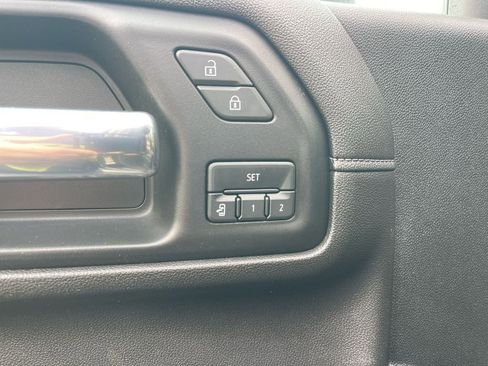 Used 2020 GMC Sierra 3500 Denali w/ Denali Ultimate Package image 11