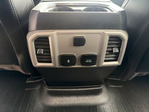 Certified 2020 Ford F350 Lariat w/ Lariat Value Package AWD/4WD image 41