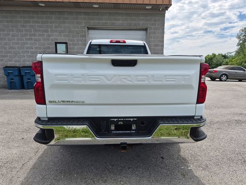 Used 2022 Chevrolet Silverado 1500 W/T RWD image 4