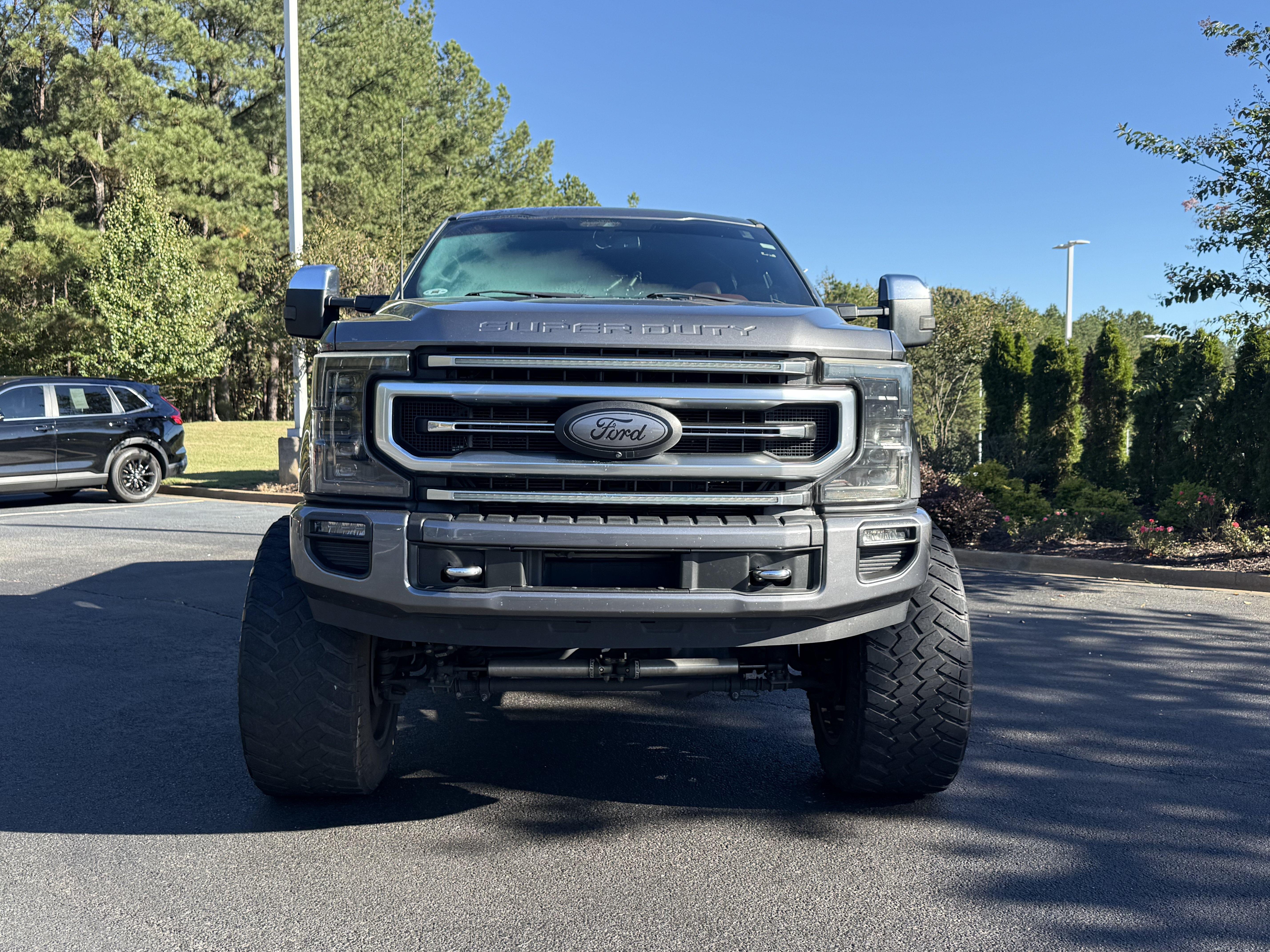 Used 2022 Ford F250 Platinum w/ FX4 Off-Road Package AWD/4WD image 3
