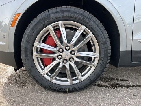 New 2026 Cadillac XT5 Sportv w/ LPO, Floor Liner Package image 14