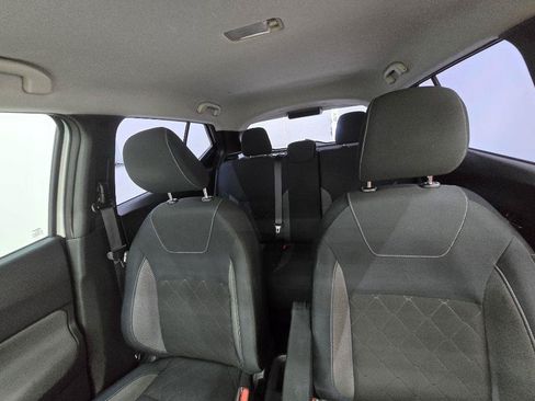 Used 2019 Nissan Kicks SV FWD image 12