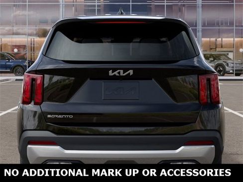New 2026 Kia Sorento LX image 13