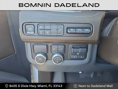 Used 2022 GMC Yukon XL Denali w/ Denali Premium Package image 26