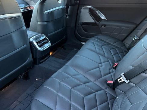 New 2026 BMW 750e xDrive w/ Executive Package image 4