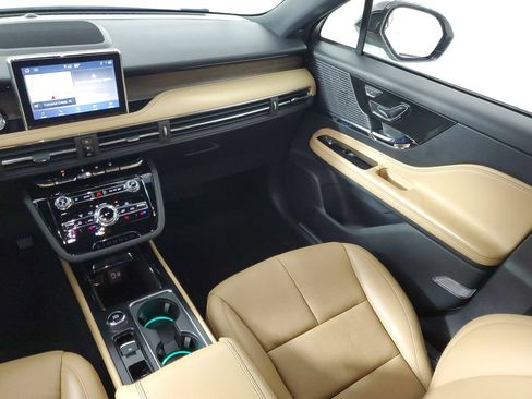 Certified 2022 Lincoln Corsair Reserve FWD image 17