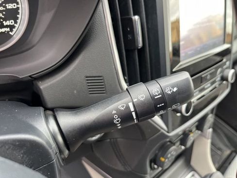 Used 2023 Subaru Forester Premium image 15