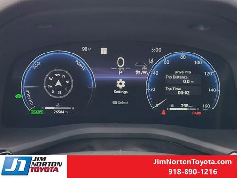 Used 2025 Toyota Camry XSE FWD image 16