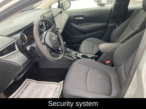 Used 2020 Toyota Corolla LE image 12