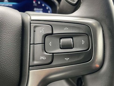 Used 2025 Chevrolet Silverado 1500 LT w/ Leather Package image 17