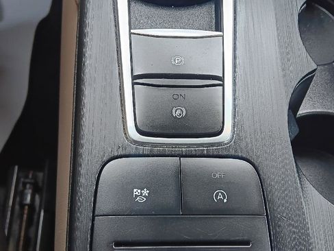 Used 2021 Ford Escape SEL image 23