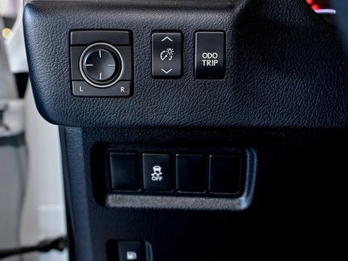 Used 2016 Lexus GX 460 image 43