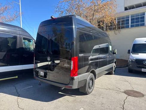 Used 2025 Mercedes-Benz Sprinter 2500 image 3