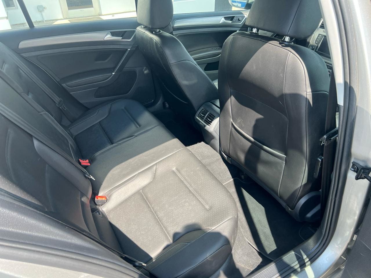 Used 2017 Volkswagen Golf Wolfsburg Edition FWD image 11