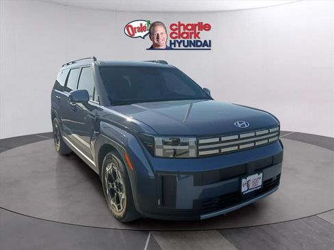 Used 2025 Hyundai Santa Fe SEL FWD image 5