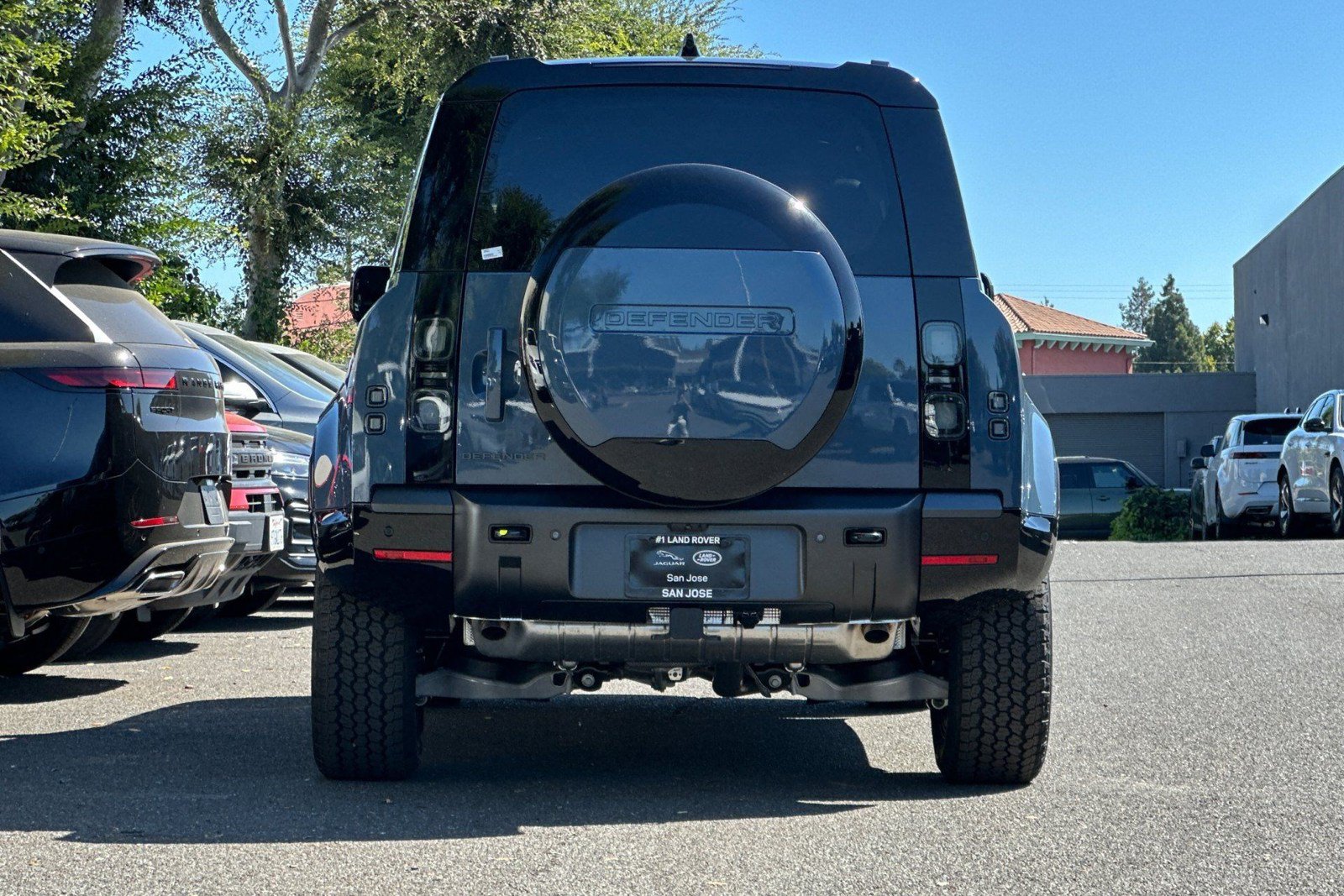 New 2026 Land Rover Defender 110 X-Dynamic SE AWD/4WD image 10