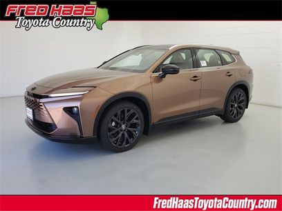 New 2025 Toyota Crown Signia