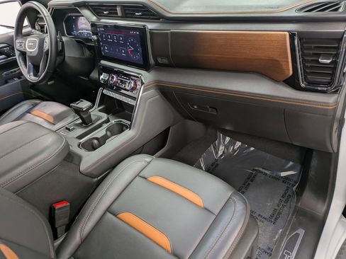 Used 2025 GMC Sierra 1500 AT4 w/ AT4 Premium Package image 30