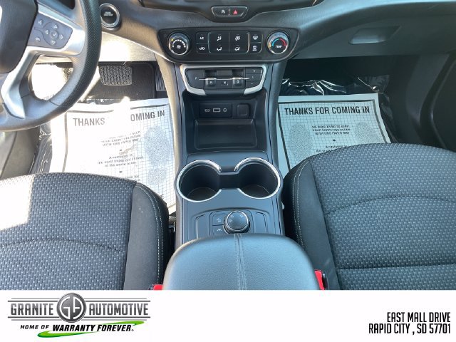 Used 2024 GMC Terrain SLE AWD/4WD image 17