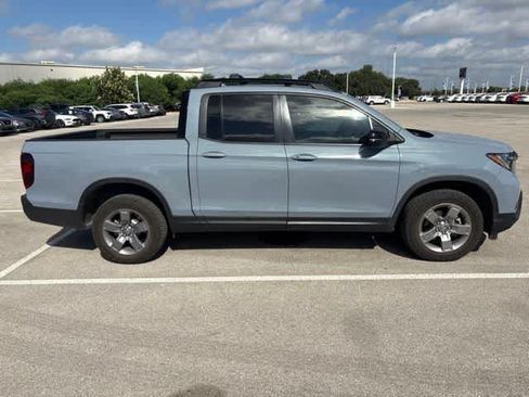 Used 2025 Honda Ridgeline TrailSport image 6
