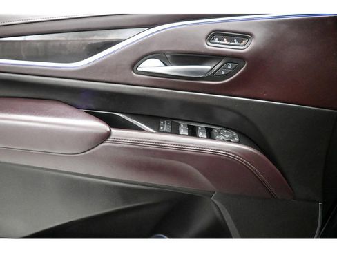 Used 2022 Cadillac Escalade ESV Premium Luxury Platinum image 33