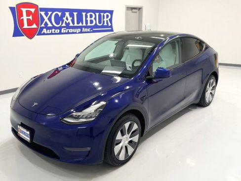 Used 2021 Tesla Model Y Long Range AWD/4WD image 8