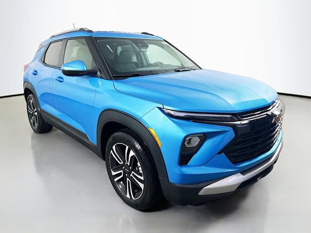 New 2026 Chevrolet TrailBlazer LT w/ LPO, Blackout Package FWD image 2