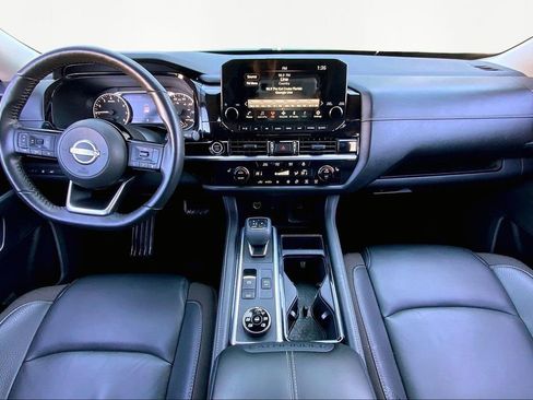 Used 2023 Nissan Pathfinder SL image 7