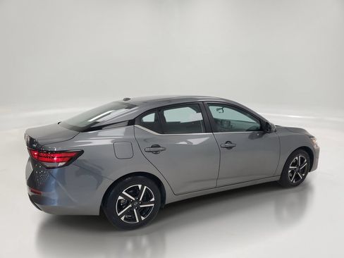 Used 2024 Nissan Sentra SV FWD image 5
