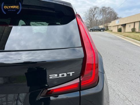 Used 2019 Cadillac XT4 Luxury image 17