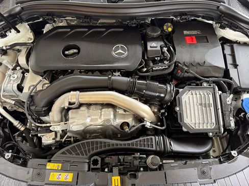 Used 2025 Mercedes-Benz GLA 250 4MATIC image 35